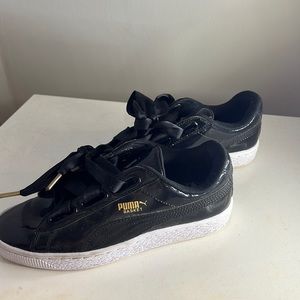 Shiny Black Leather Puma Sneakers